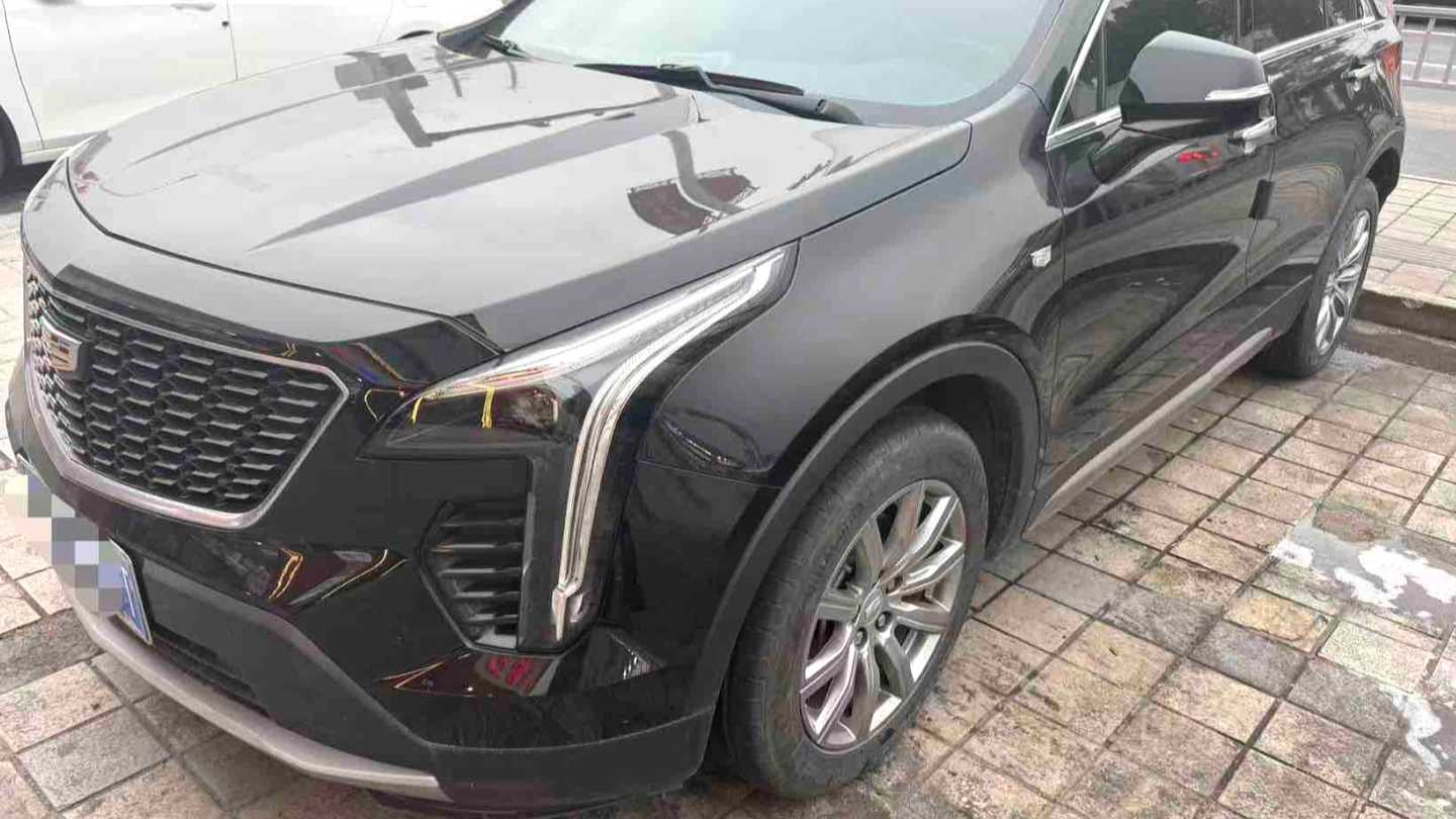 CADILLAC XT4 2022 28T two wheel drive luxury model