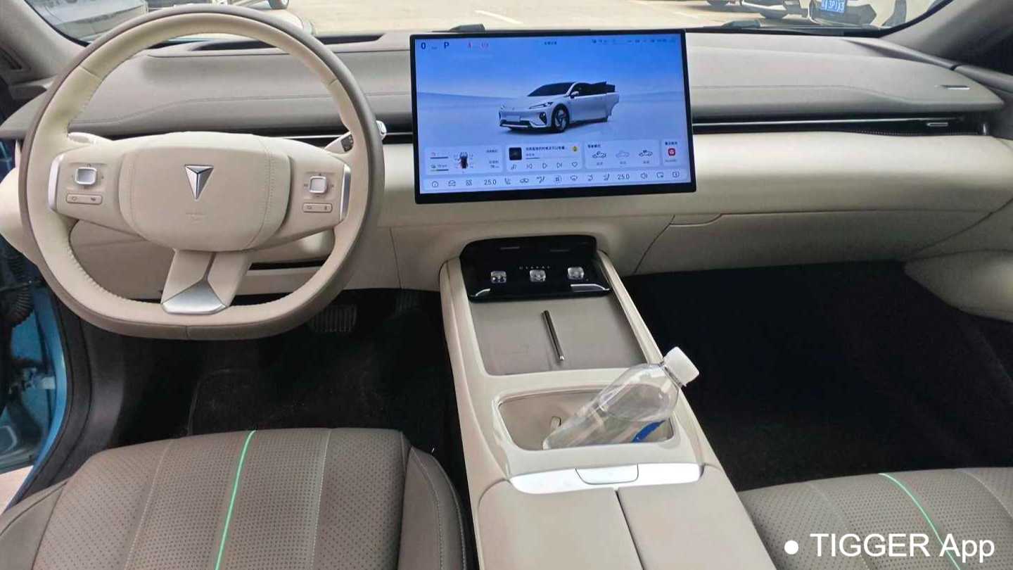 DEEPAL L07 2025 230Ultra Qiankun Intelligent Driving ADS SE Extended Range Editi