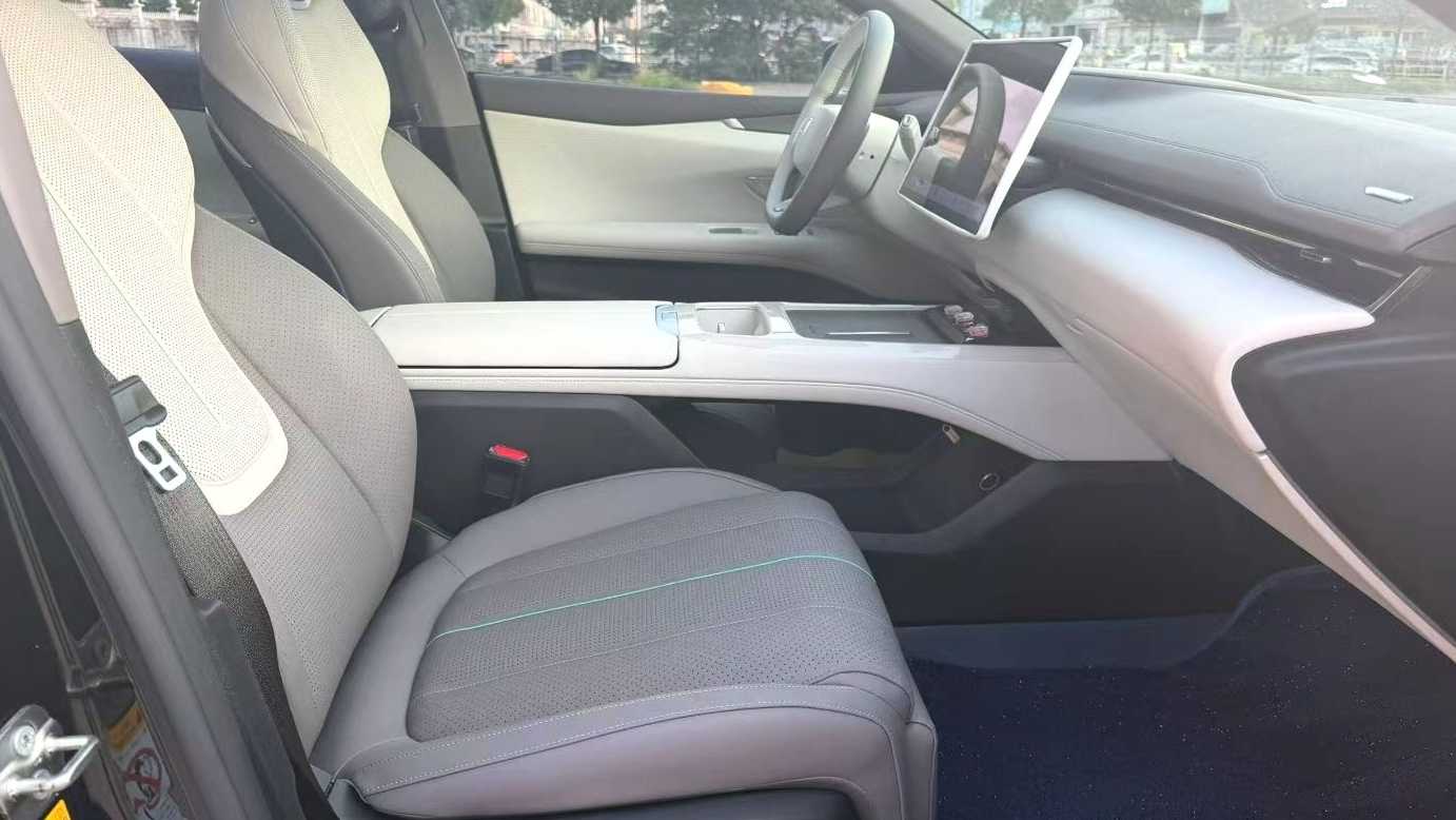 DEEPAL L07 2025 300Max Deep Blue Intelligent Driving AD PRO Extended Range