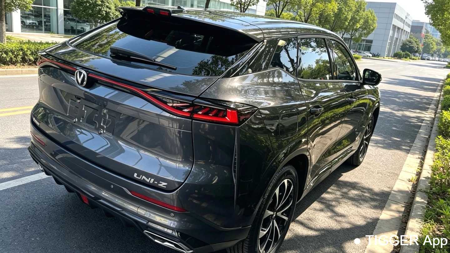 Changan UNI-Z PHEV‌ 2024 Blue Whale Intelligent iDD 125km Excellence Model