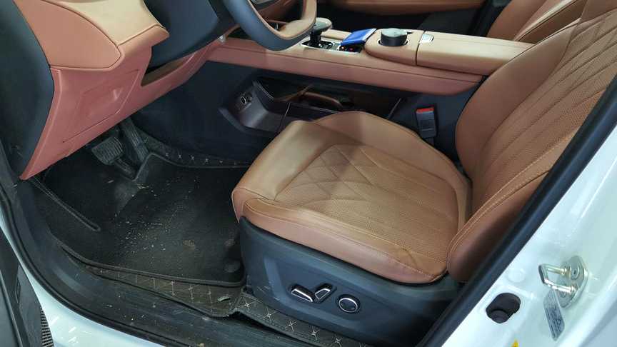 Changan UNI-Z PHEV‌ 2024 Blue Whale Intelligent iDD 125km Excellence Model