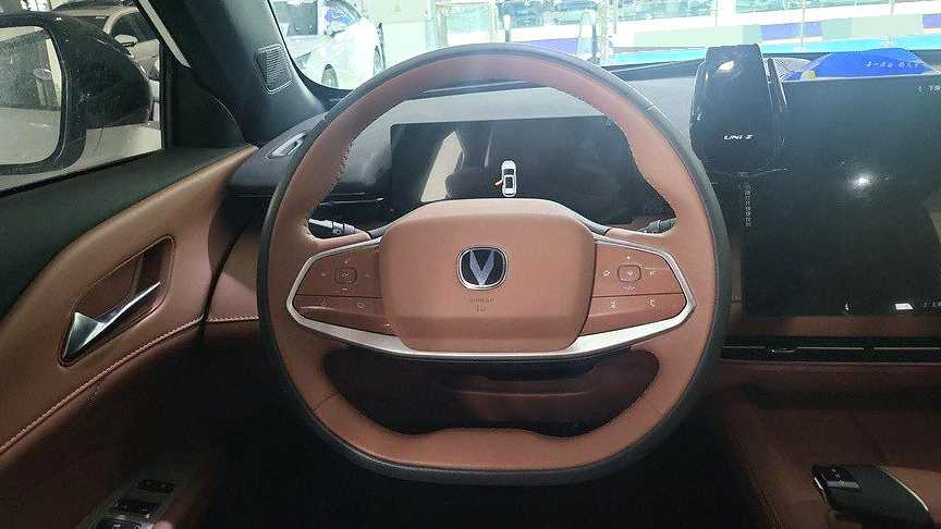 Changan UNI-Z PHEV‌ 2024 Blue Whale Intelligent iDD 125km Excellence Model