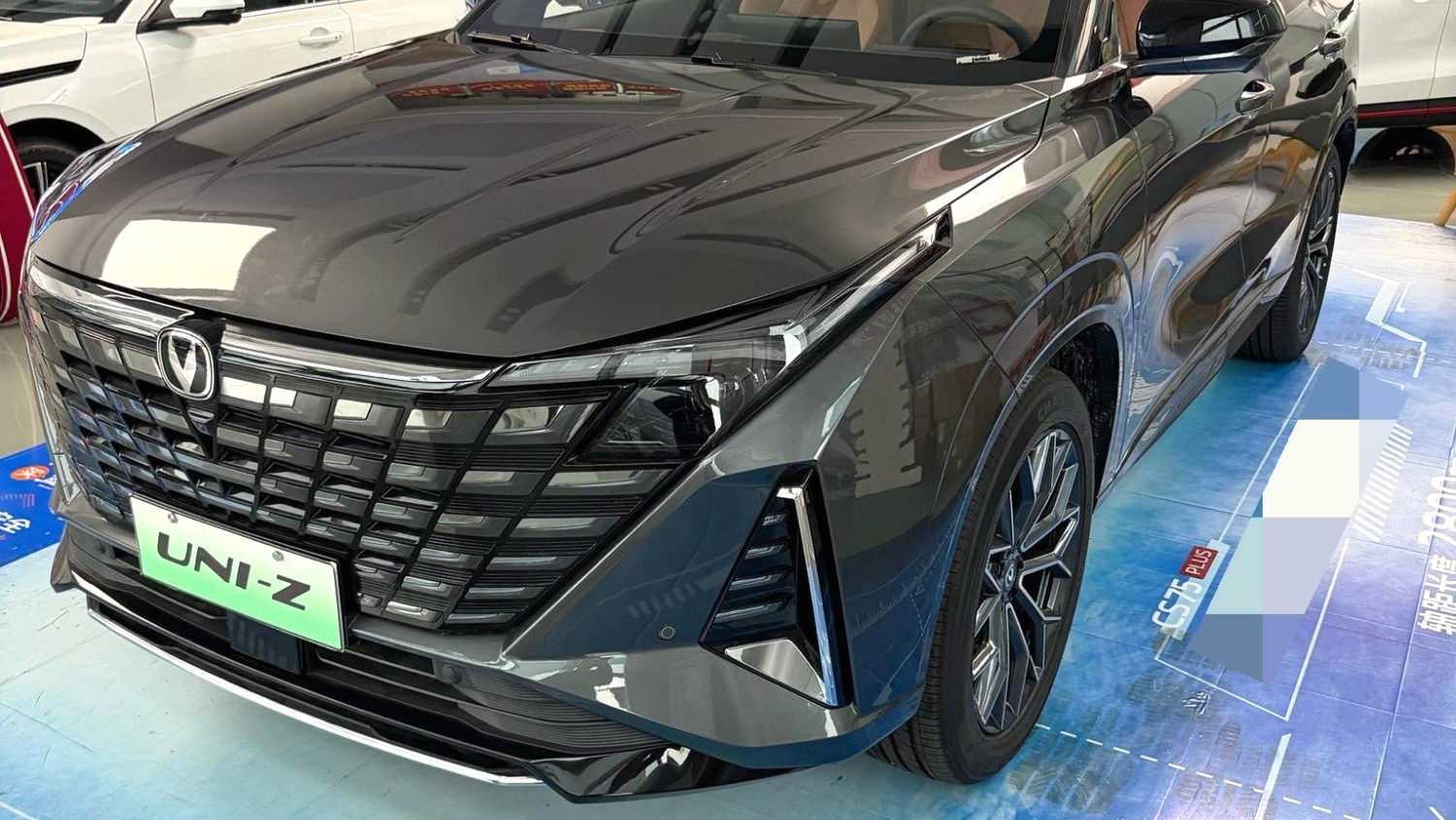 Changan UNI-Z PHEV‌ 2025 Smart New Blue Whale 125km Warship+