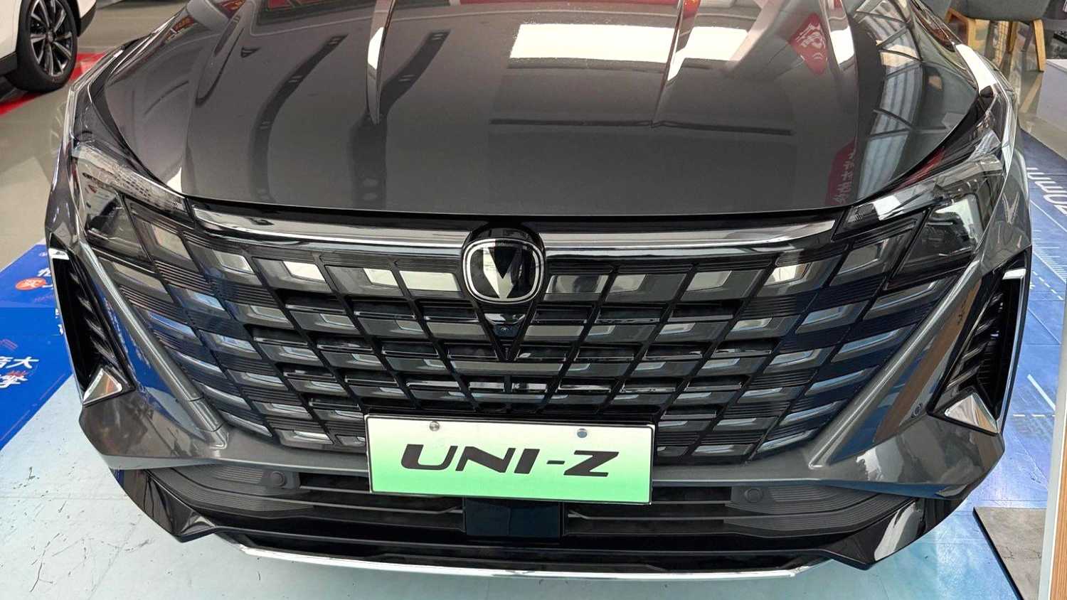 Changan UNI-Z PHEV‌ 2025 Smart New Blue Whale 125km Warship+