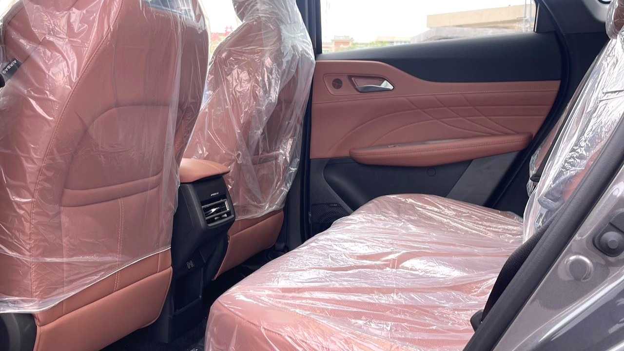 Changan UNI-Z PHEV‌ 2024 Blue Whale Intelligent iDD 125km Excellence Model