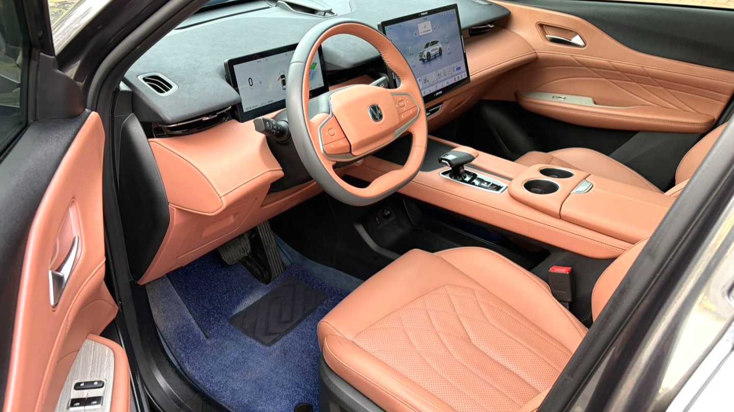 Changan UNI-Z PHEV‌ 2024 Blue Whale Intelligent iDD 125km Superb