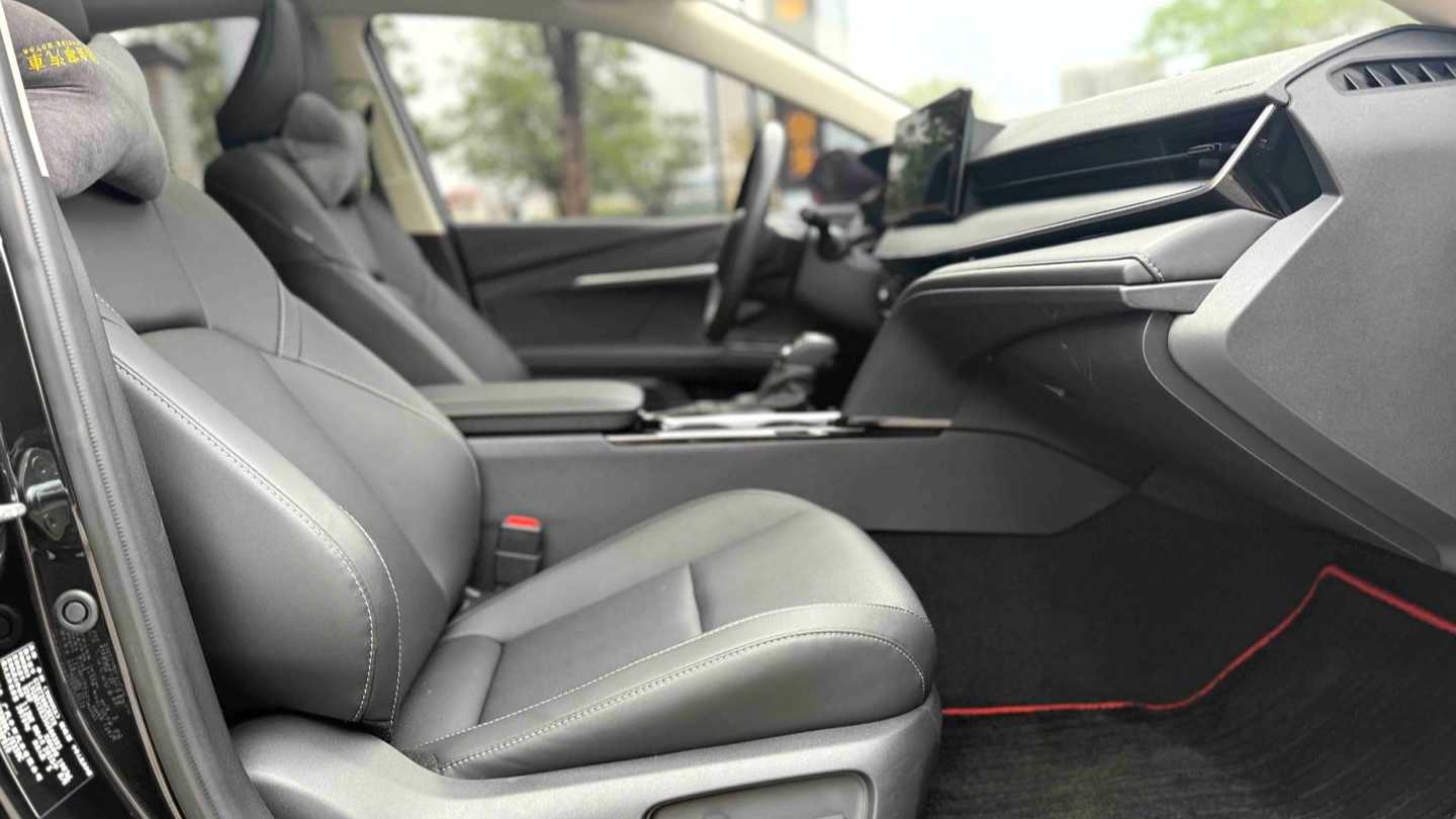 Toyota CAMRY 2026 Dual Engine 2.0 HSE Sports Lite Edition