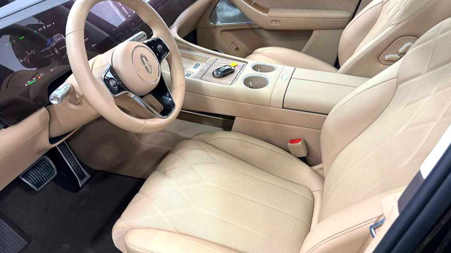 AITO M8 2025 Extended Range Max+Edition 53.4kWh 6-seater Edition