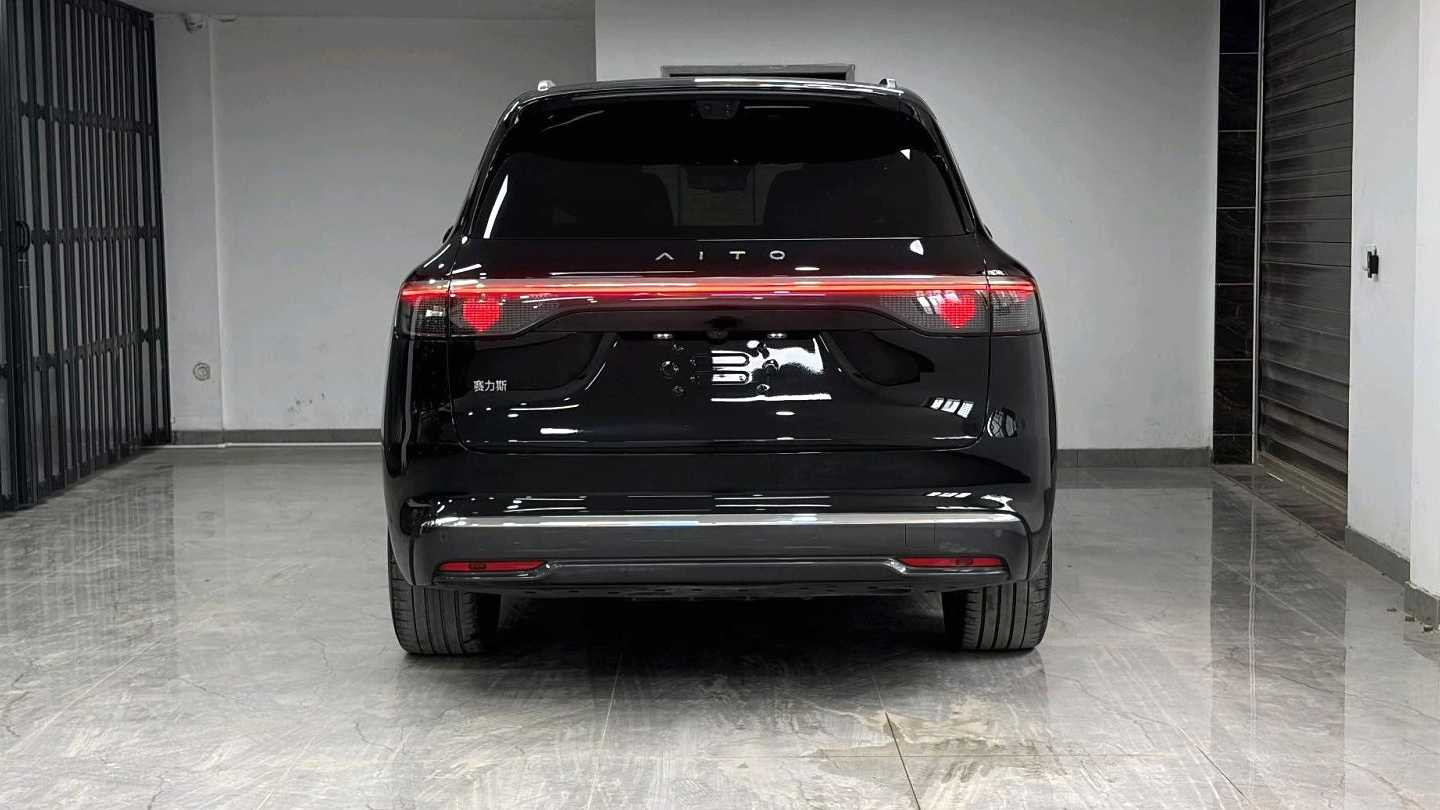 AITO M8 2025 Extended Range Max+Edition 53.4kWh 6-seater Edition