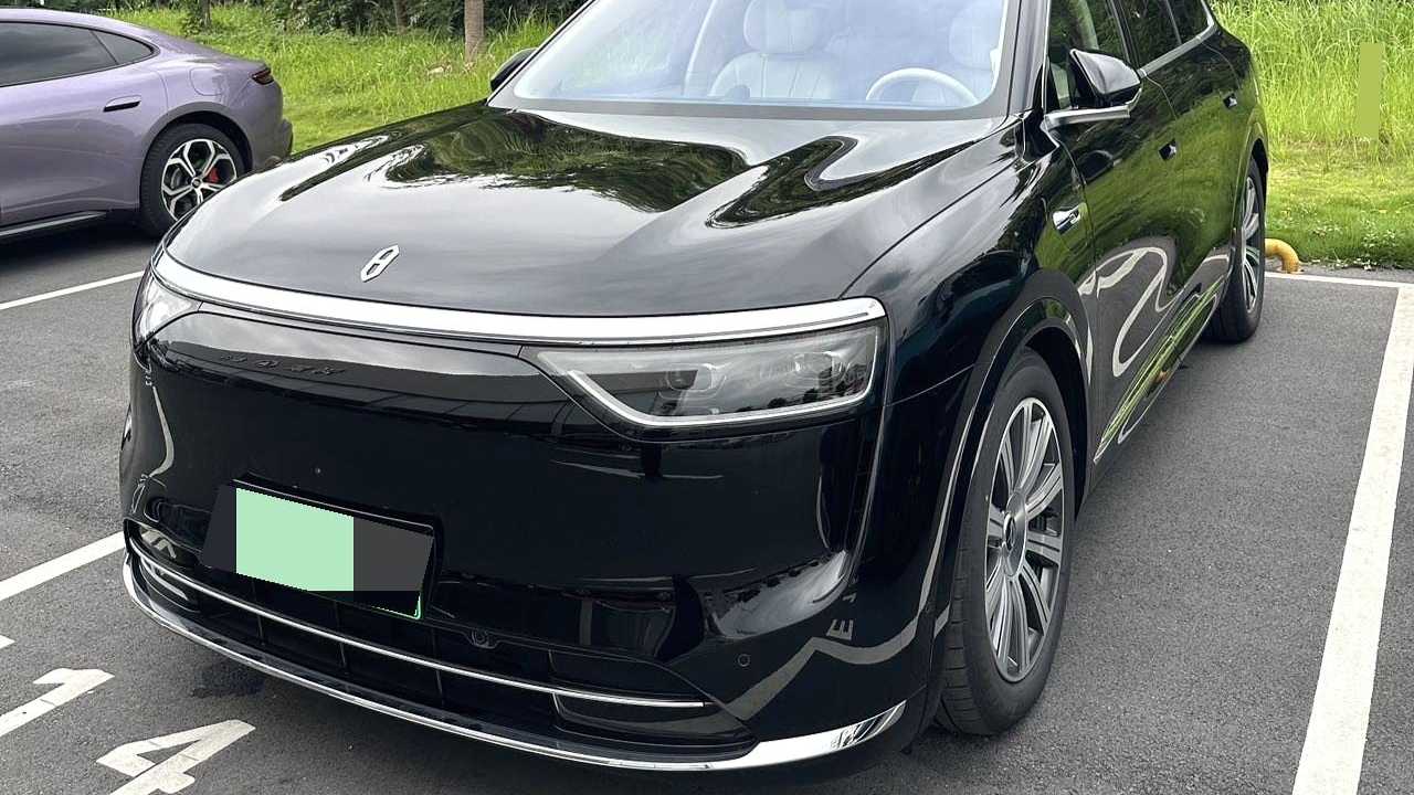 AITO M8 2025 Extended Range Ultra 53.4kWh 6-seater version