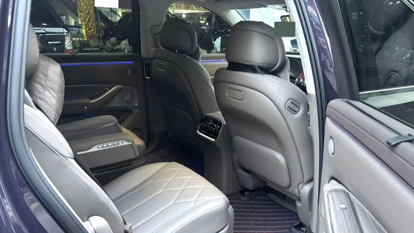 AITO M8 2025 Extended Range Max+Edition 53.4kWh 6-seater Edition