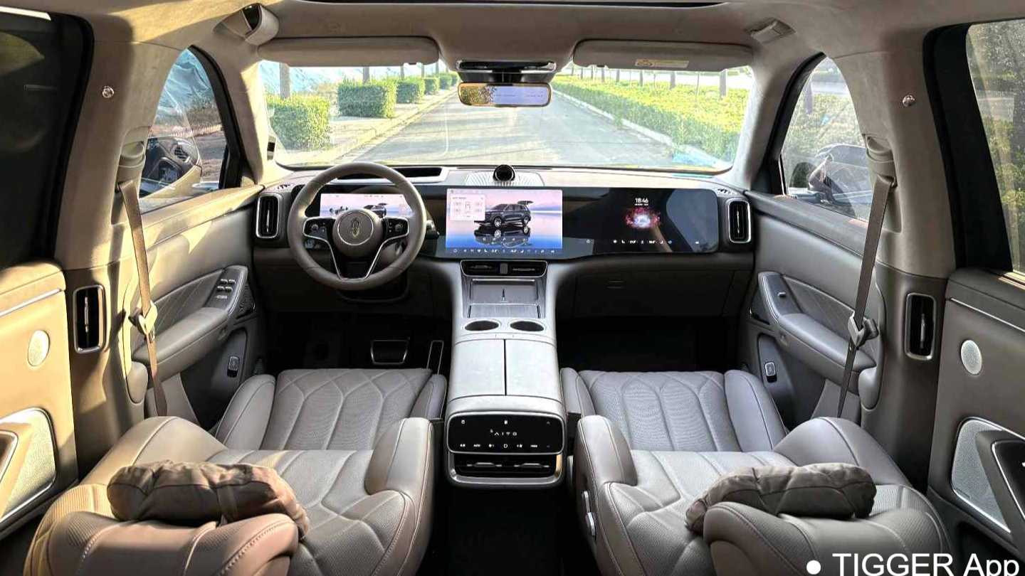 AITO M8 2025 Pure electric Max+five seater four-wheel drive version