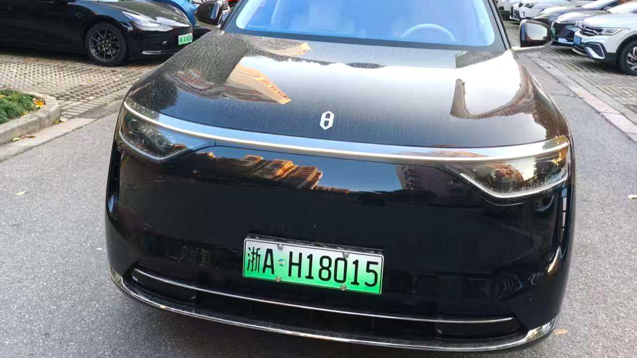 AITO M8 2025 Extended Range Max Edition 37kWh 5-seater Edition