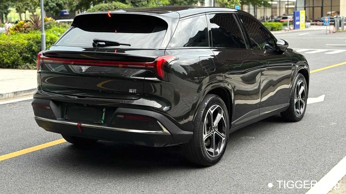 NETA L 2024 Extended Range 310 Flash Charge Red Edition