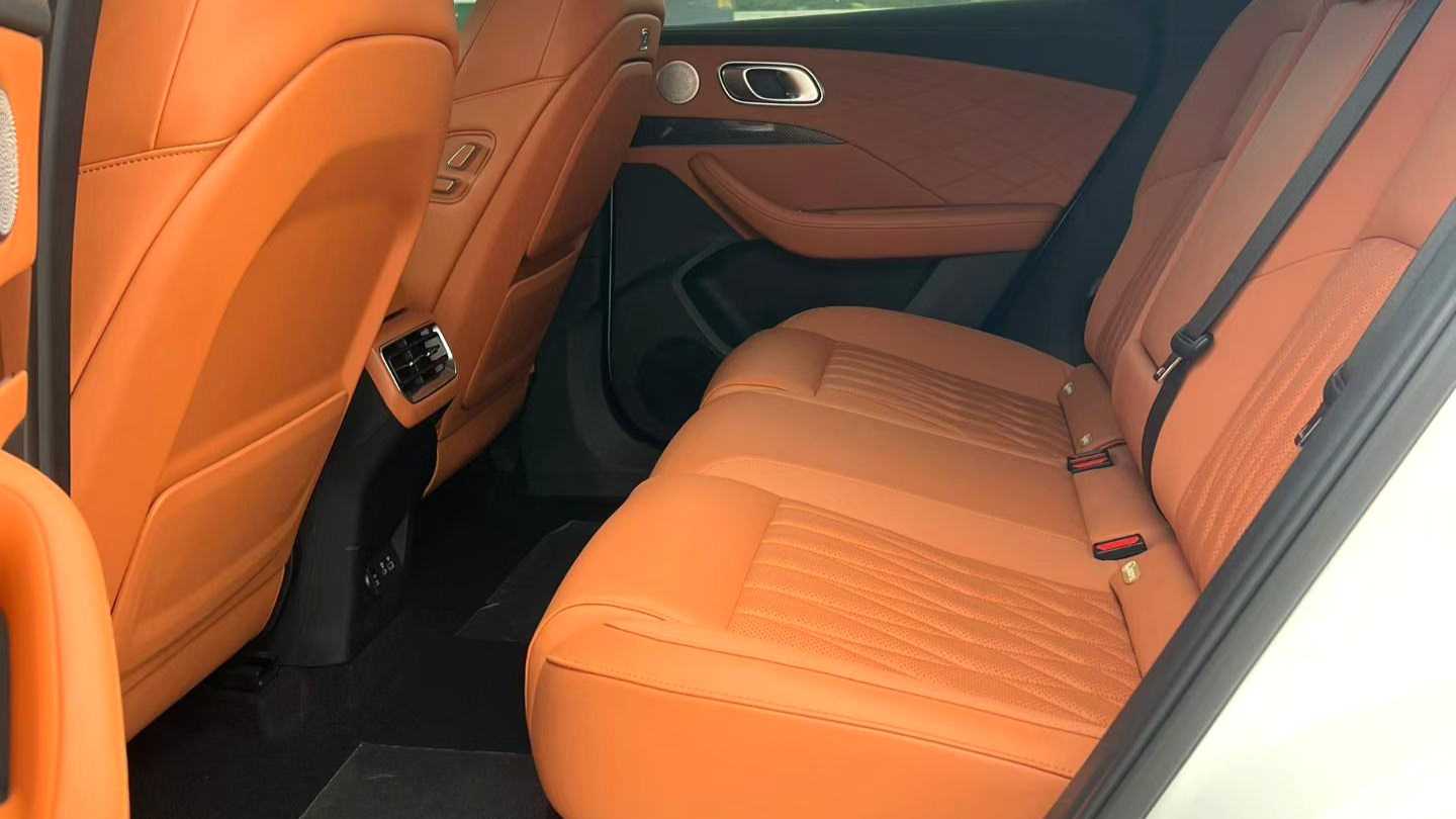 NETA L 2024 Extended Range 310 Flash Charge Red Edition