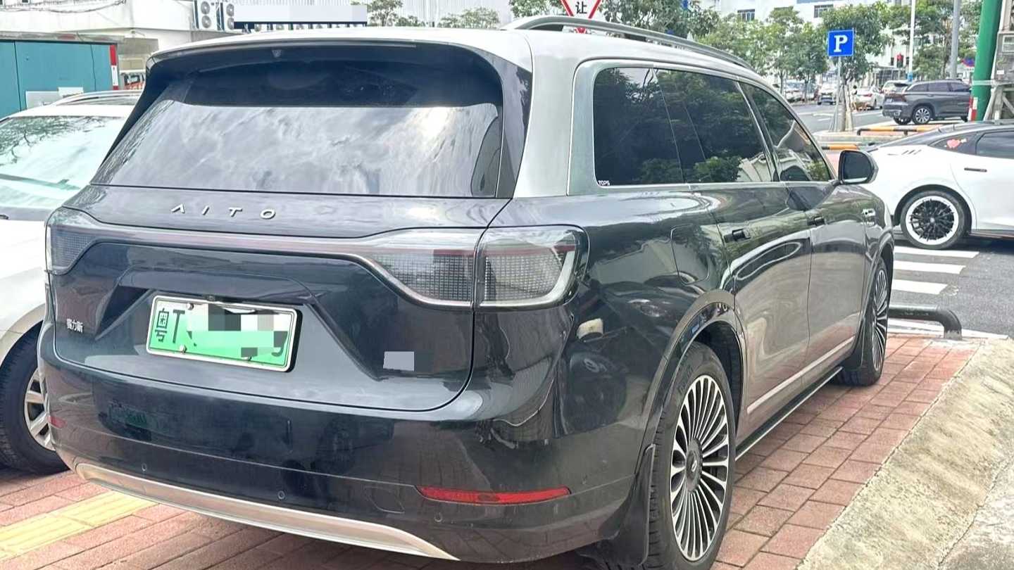 AITO M9 2024 Extended Range Ultra 42kWh 6-seater version