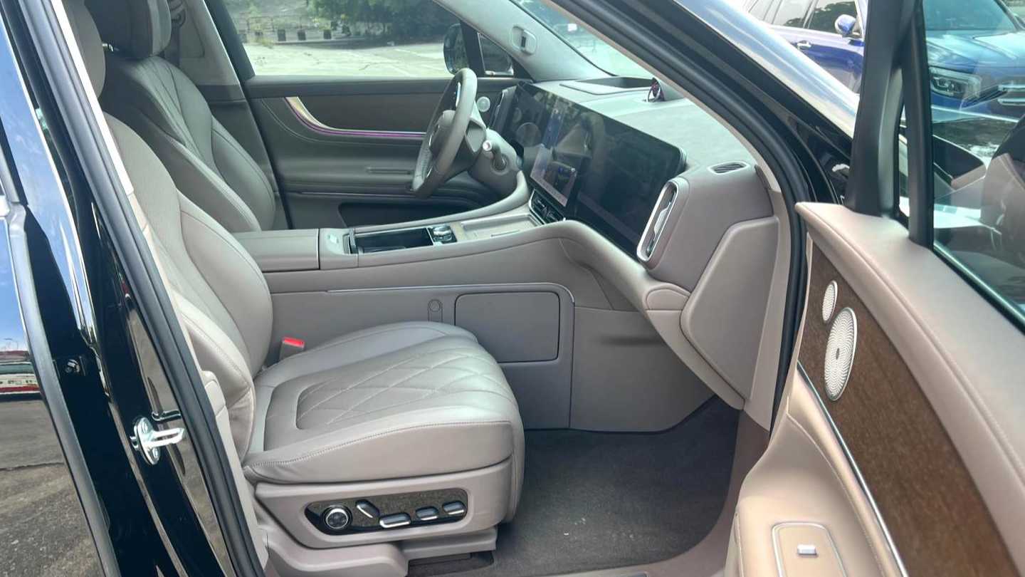 AITO M9 2025 Pure electric Ultra version 100kWh 6-seater version