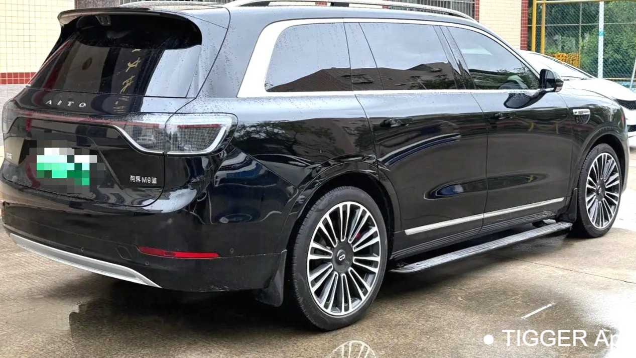 AITO M9 2025 Pure electric Ultra version 100kWh 6-seater version