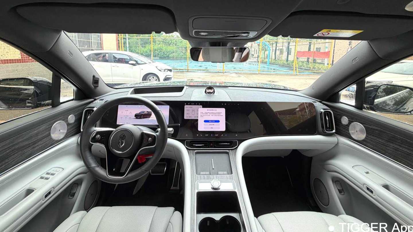 AITO M9 2025 Pure electric Ultra version 100kWh 6-seater version