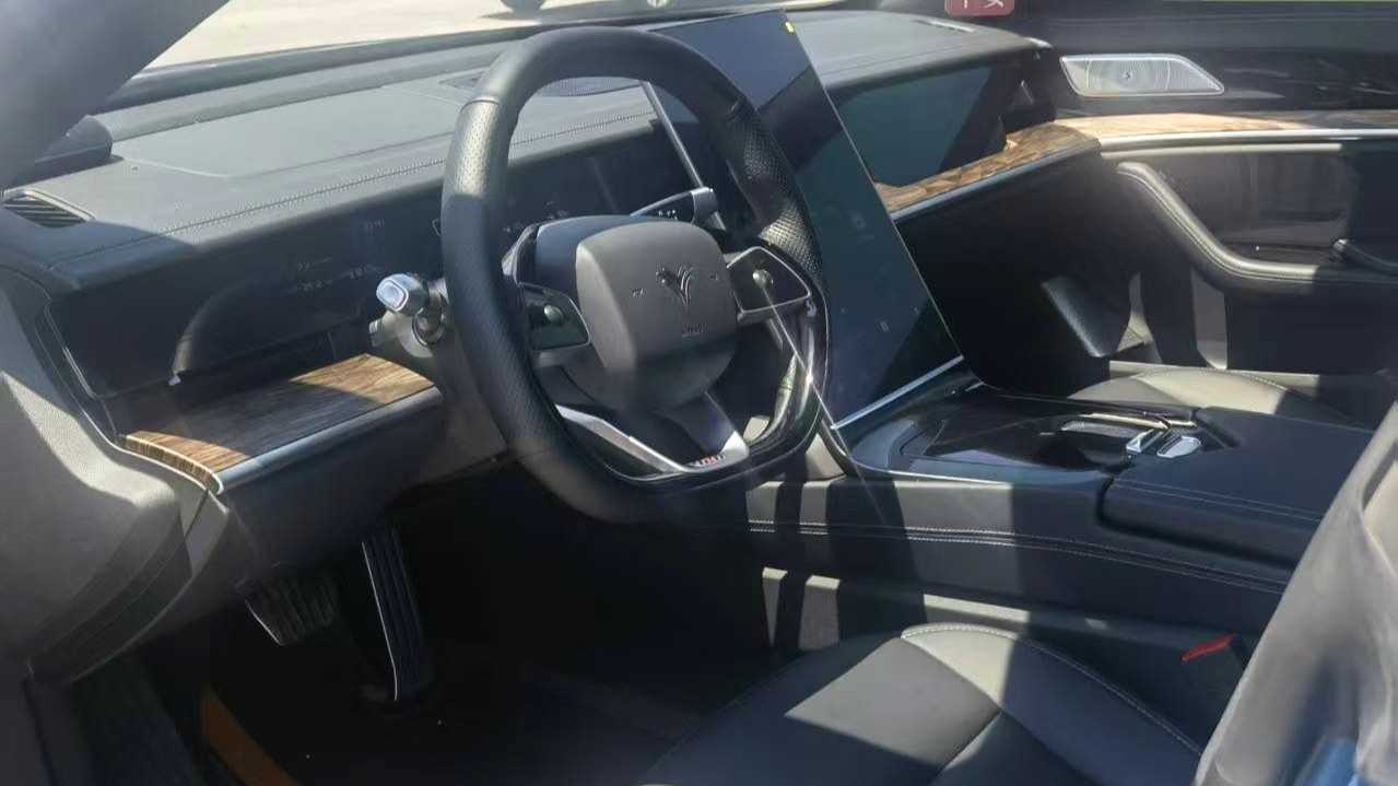 NETA S 2022 Extended Range 1160km Rear Drive Large Edition