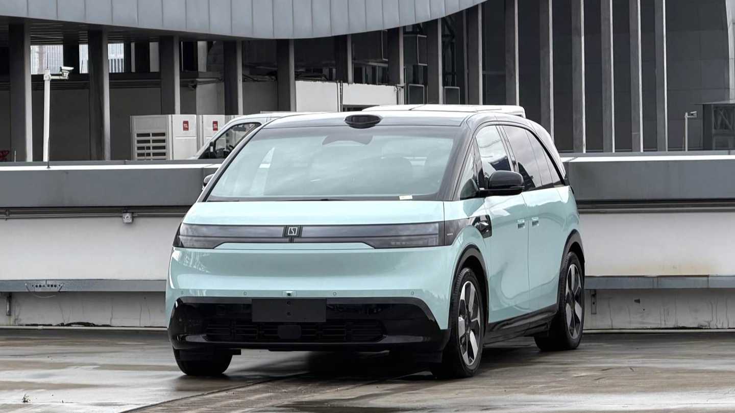 ZEEKR MIX 2025 Intelligent Driving Edition