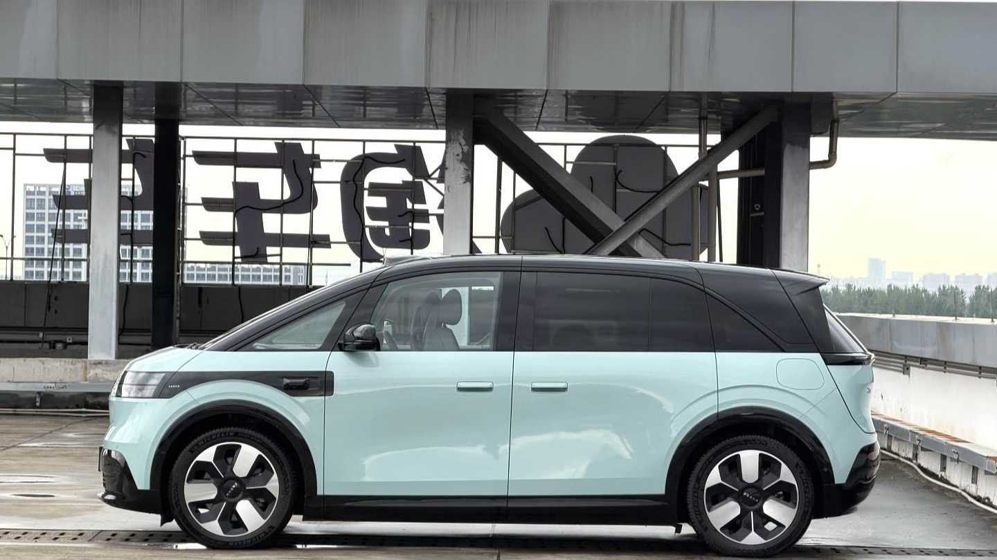 ZEEKR MIX 2025 Intelligent Driving Edition