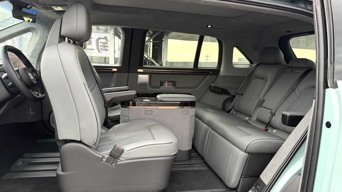 ZEEKR MIX 2025 Intelligent Driving Edition