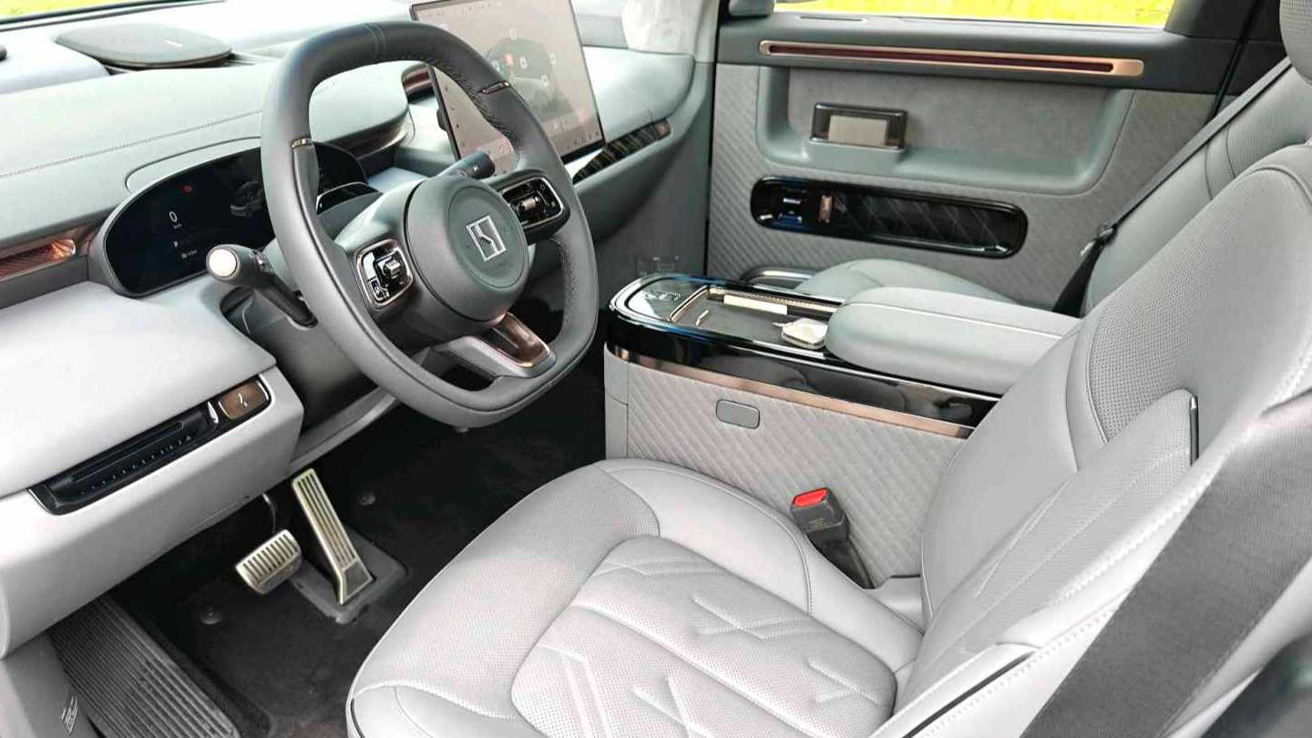 ZEEKR MIX 2025 Intelligent Driving Edition