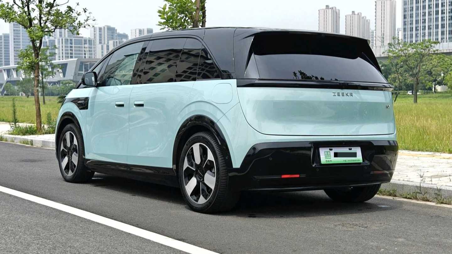 ZEEKR MIX 2025 Intelligent Driving Edition
