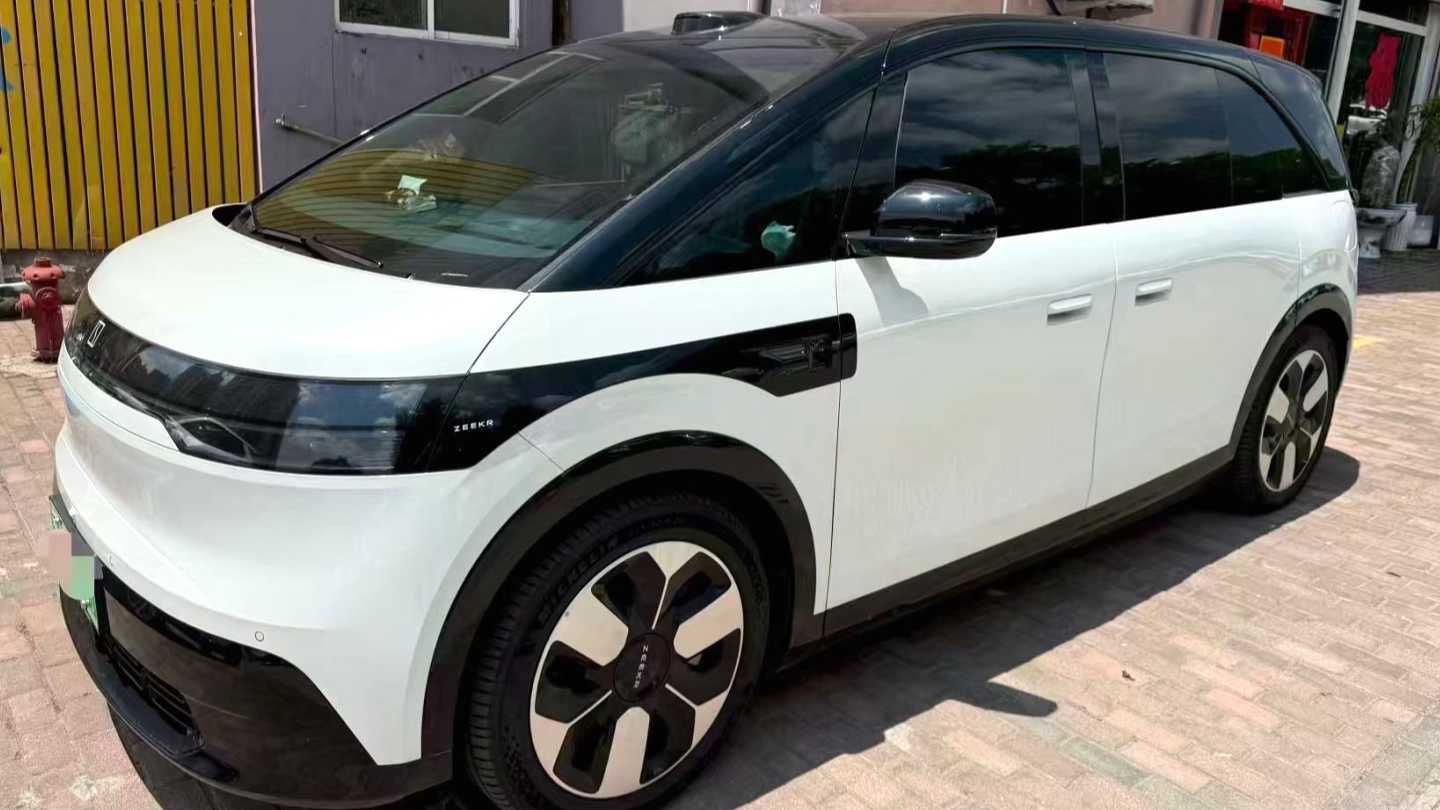 ZEEKR MIX 2025 Intelligent Driving Edition