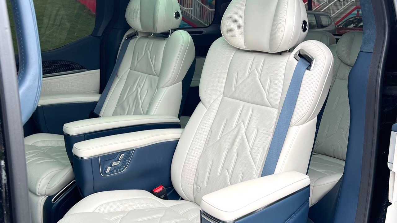 ZEEKR 009 2024 Seven aisle version 108kWh