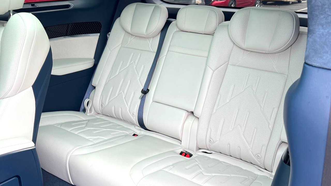 ZEEKR 009 2024 Seven aisle version 108kWh