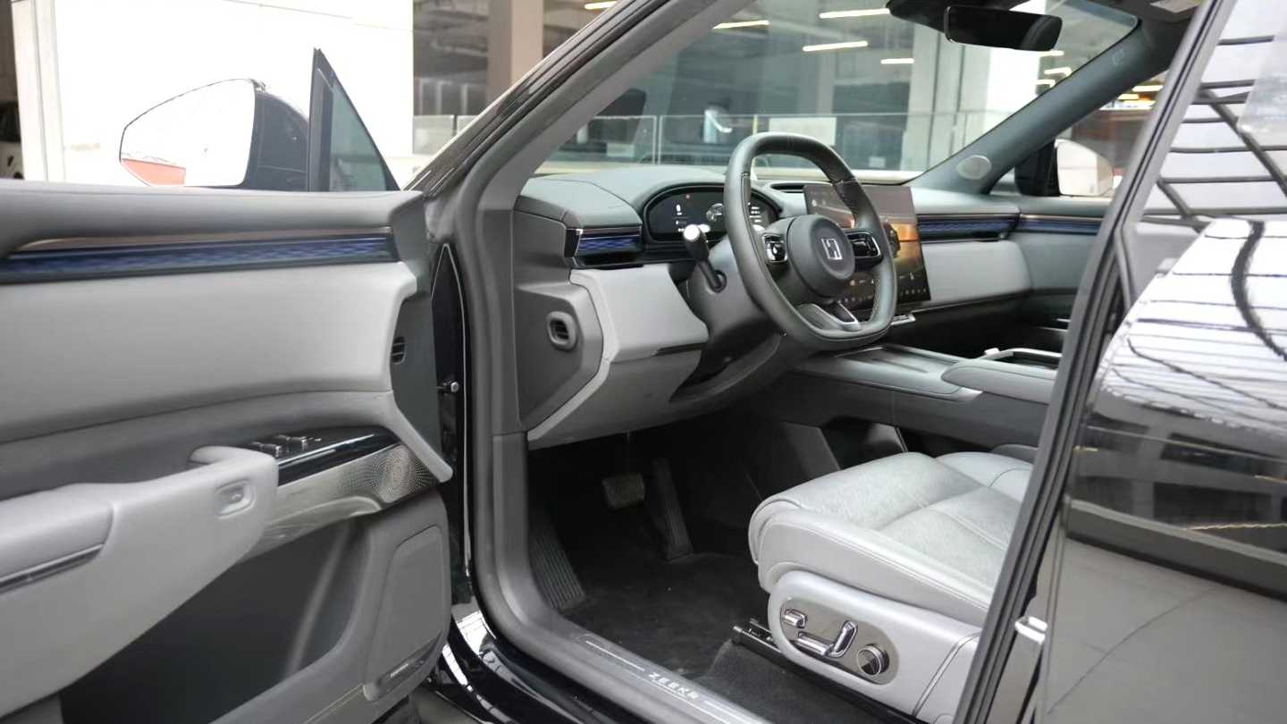 ZEEKR 7X 2025 100kWh Long Range Rear Drive Intelligent Driving Edition