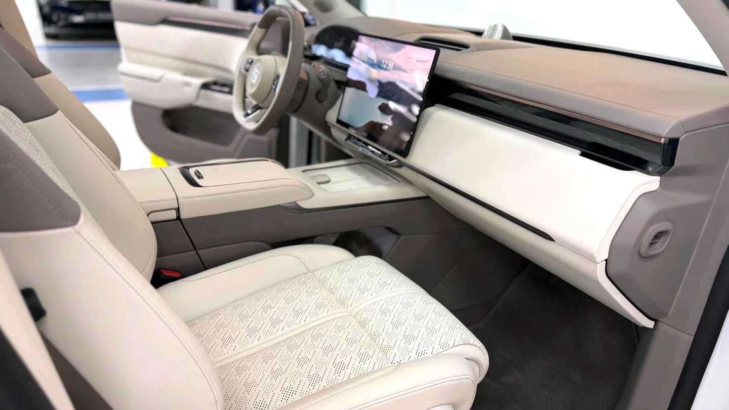 ZEEKR 7X 2025 100kWh Long Range 4WD Intelligent Driving Edition