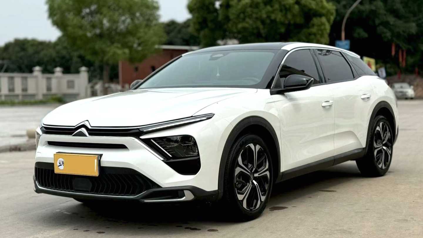 Citroën‌ Citroën C5 X 2022 1.6T FM version
