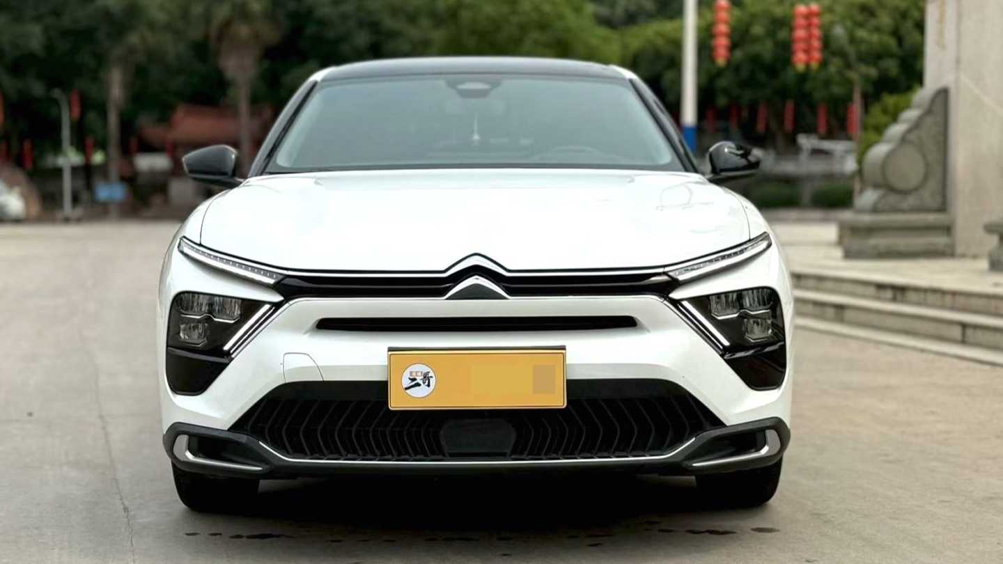 Citroën‌ Citroën C5 X 2022 1.6T FM version