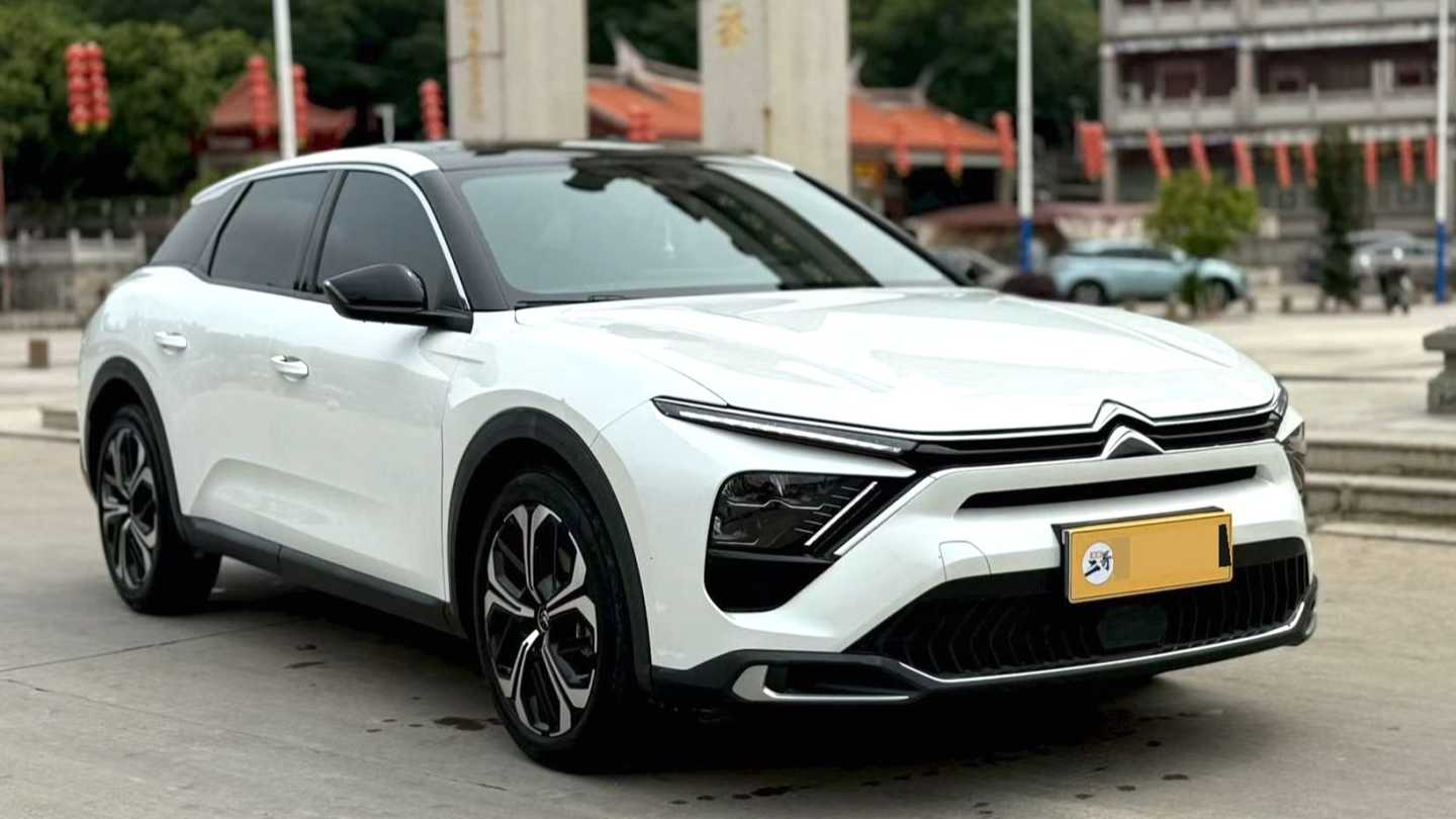 Citroën‌ Citroën C5 X 2022 1.6T FM version