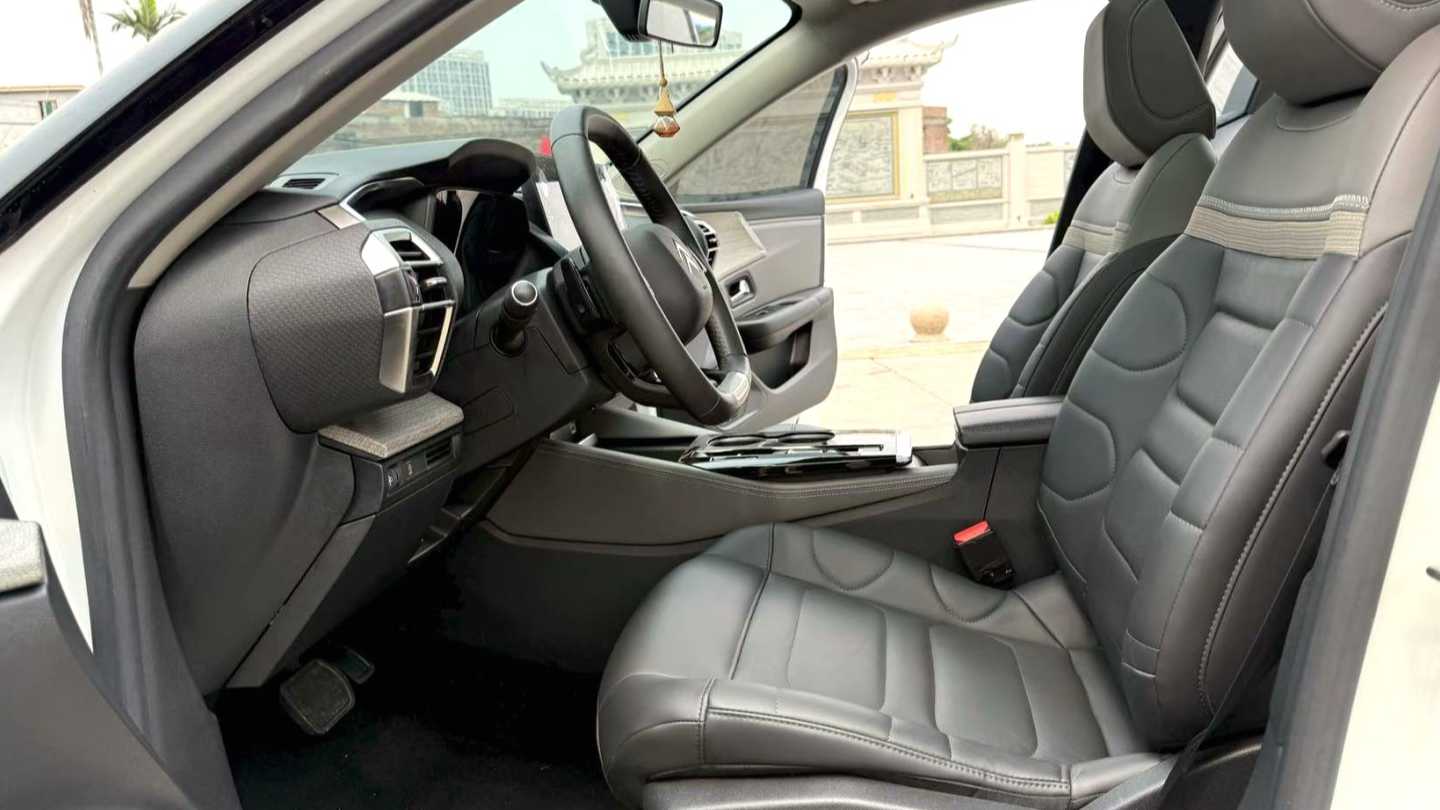 Citroën‌ Citroën C5 X 2022 1.6T FM version