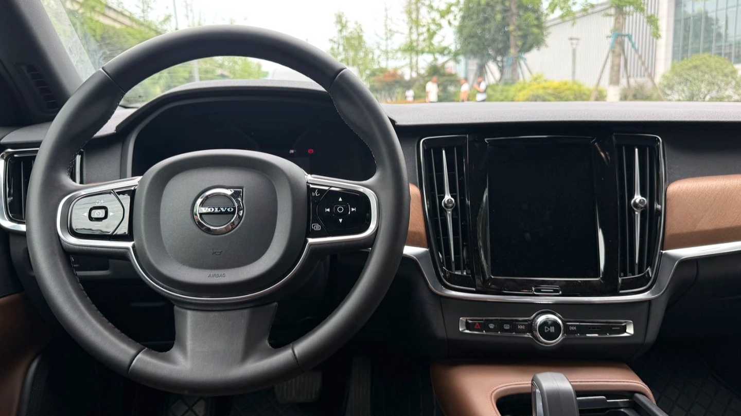 VOLVO China S90 2025 B5 Smart Luxury Edition