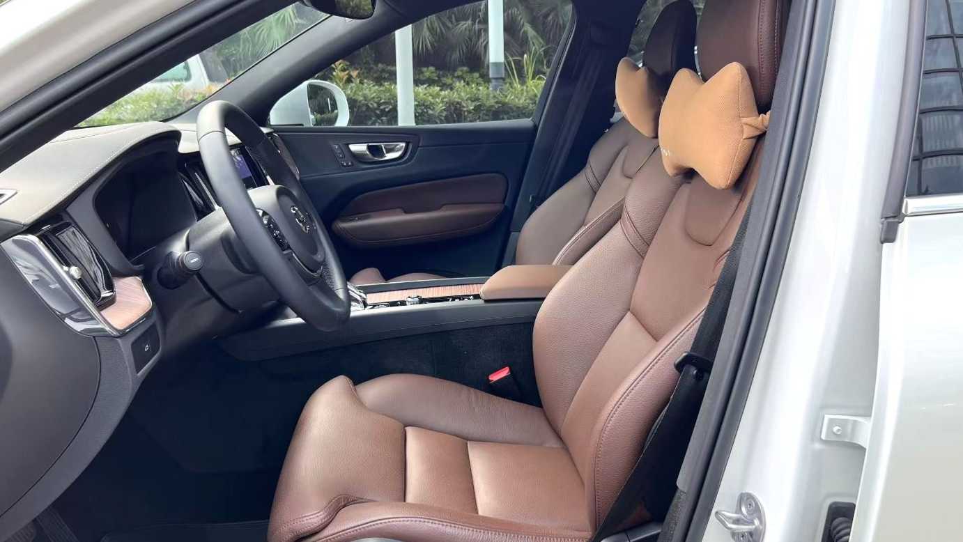 VOLVO China XC60 2023 B5 4WD Intelligent Yuan Luxury Edition