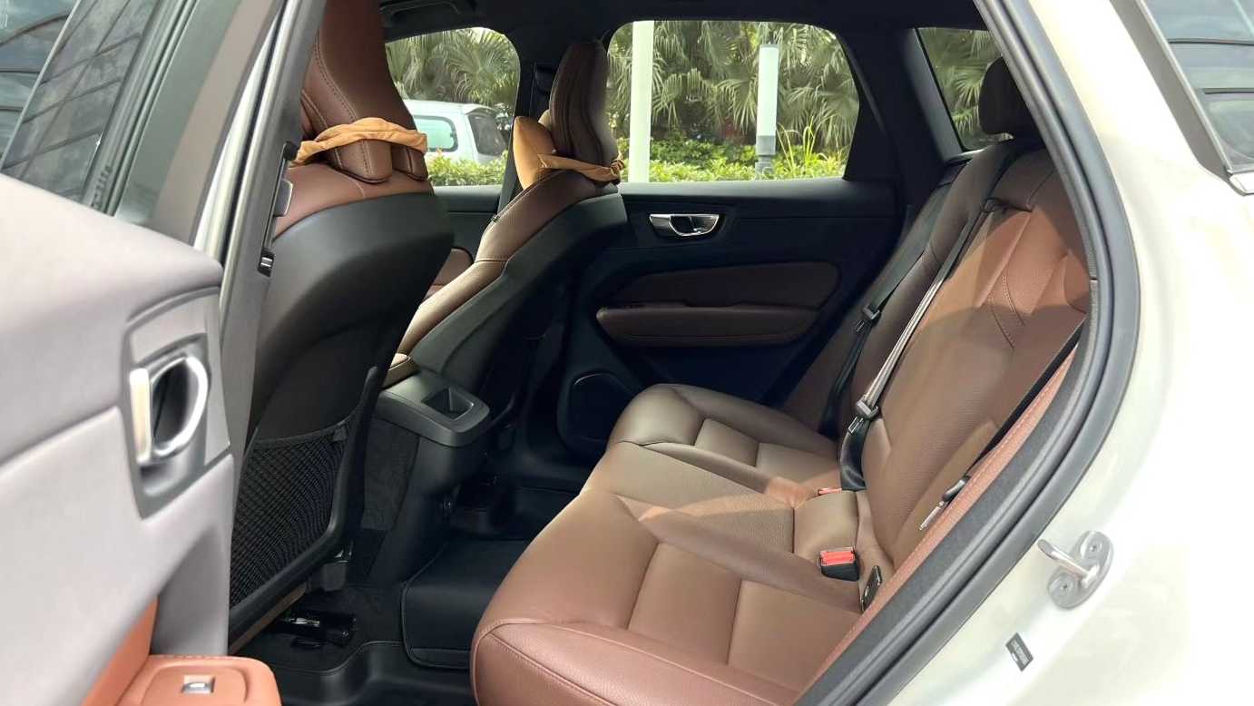 VOLVO China XC60 2023 B5 4WD Intelligent Yuan Luxury Edition
