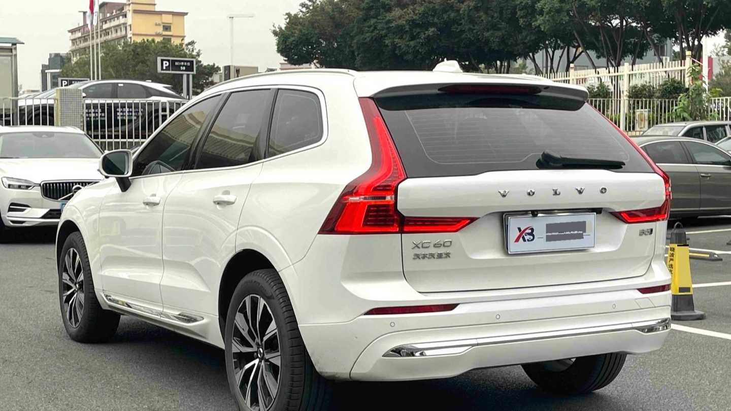 VOLVO China XC60 2024 B5 four-wheel drive intelligent far sports version