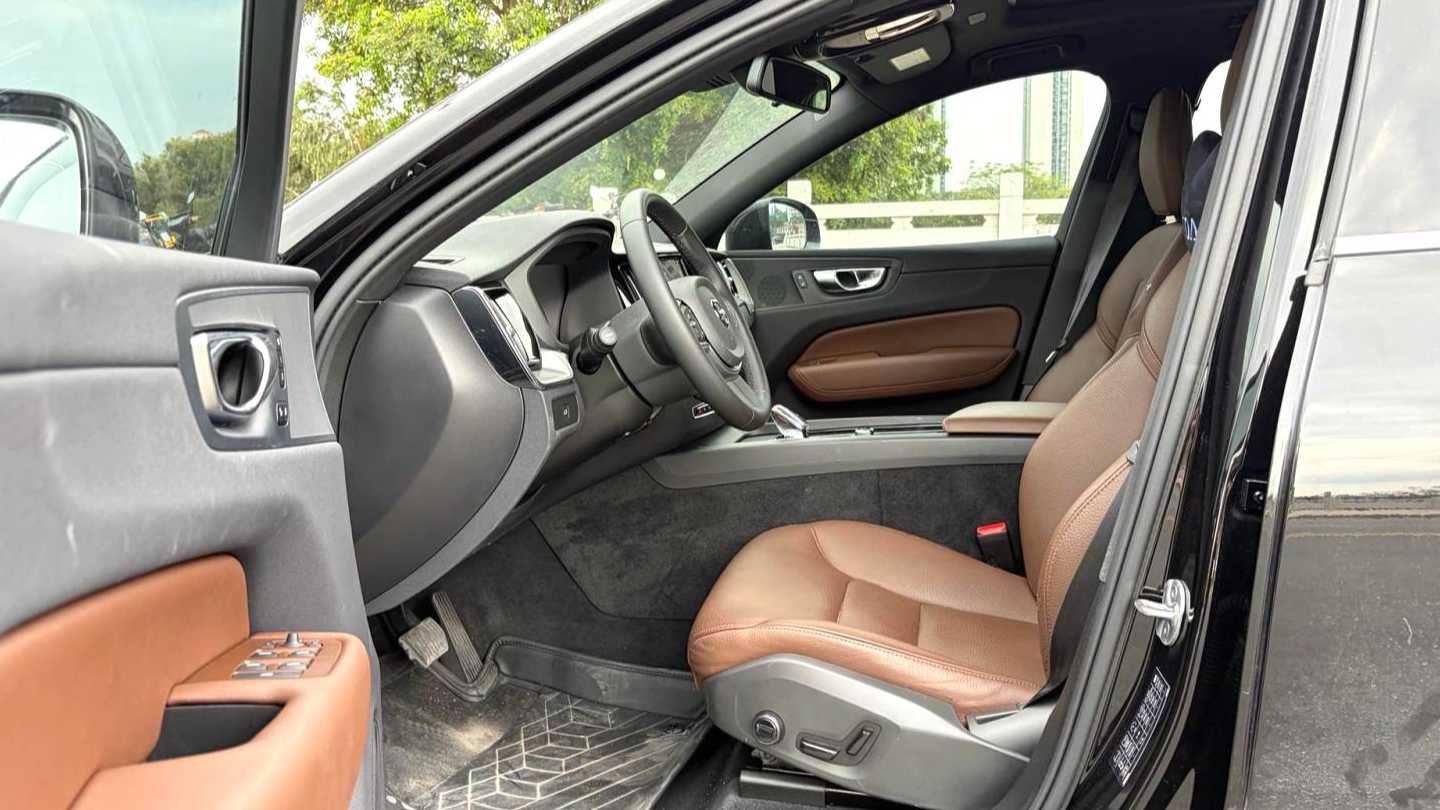 VOLVO China XC60 2024 B5 4WD Intelligent Luxury Edition