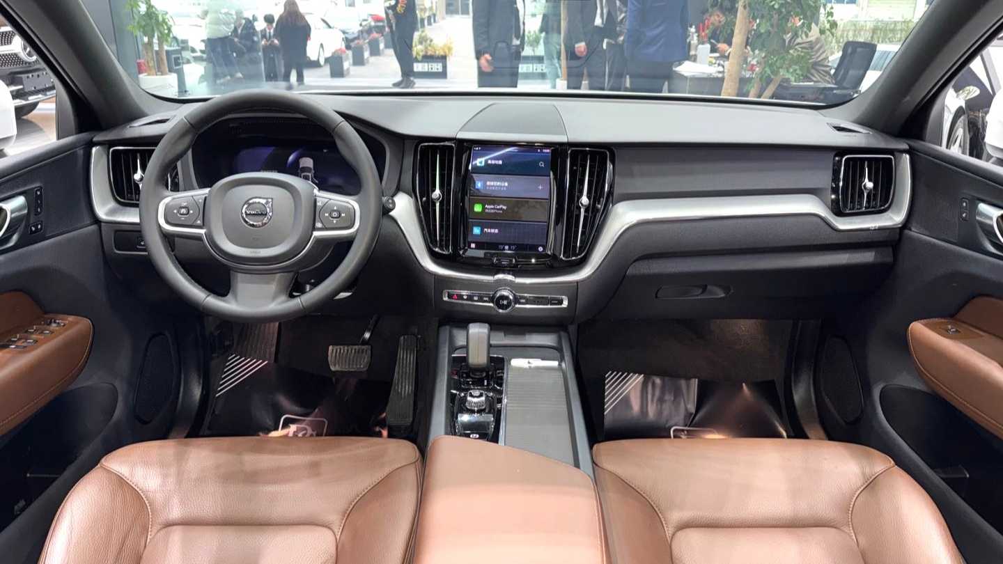 VOLVO China XC60 2024 B5 4WD Intelligent Luxury Edition
