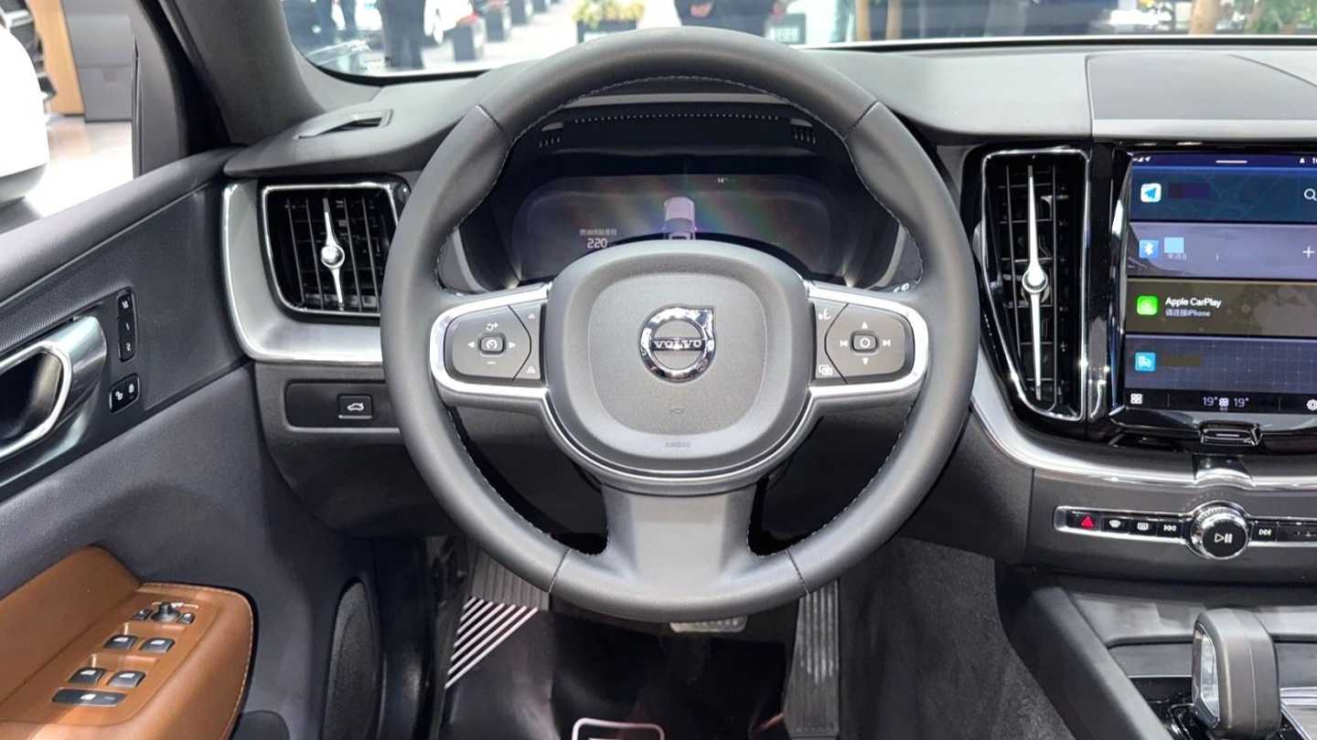 VOLVO China XC60 2024 B5 4WD Intelligent Luxury Edition