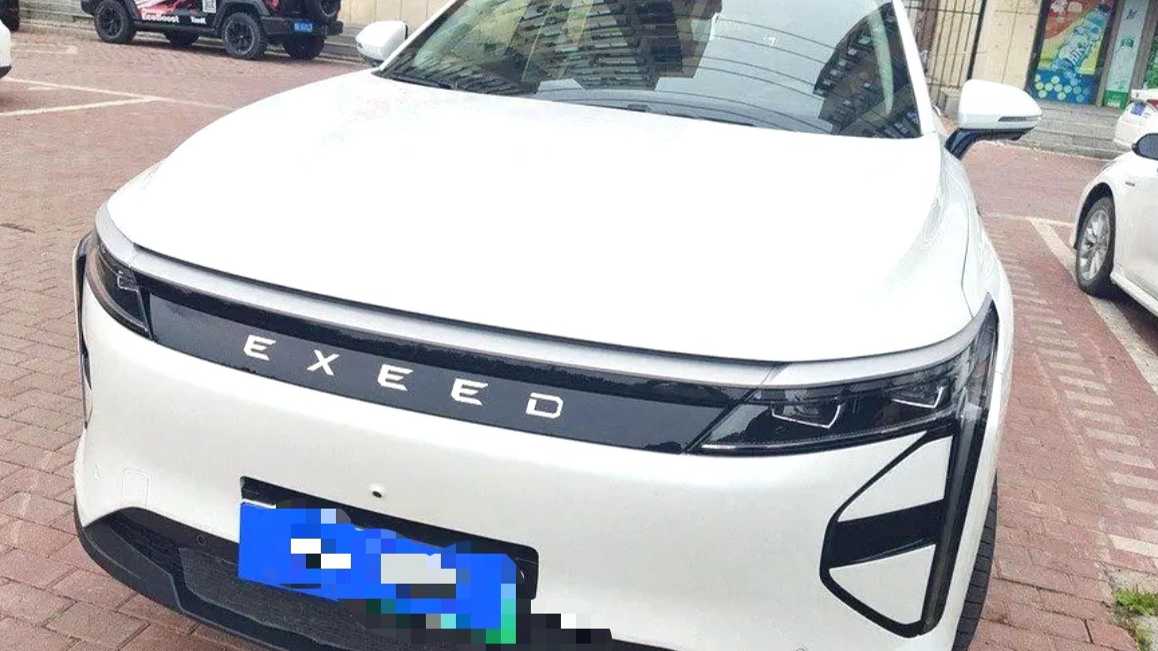 EXEED Yaoguang C-DM 2026 Huanqiu version 200 ultra long endurance four-wheel drive