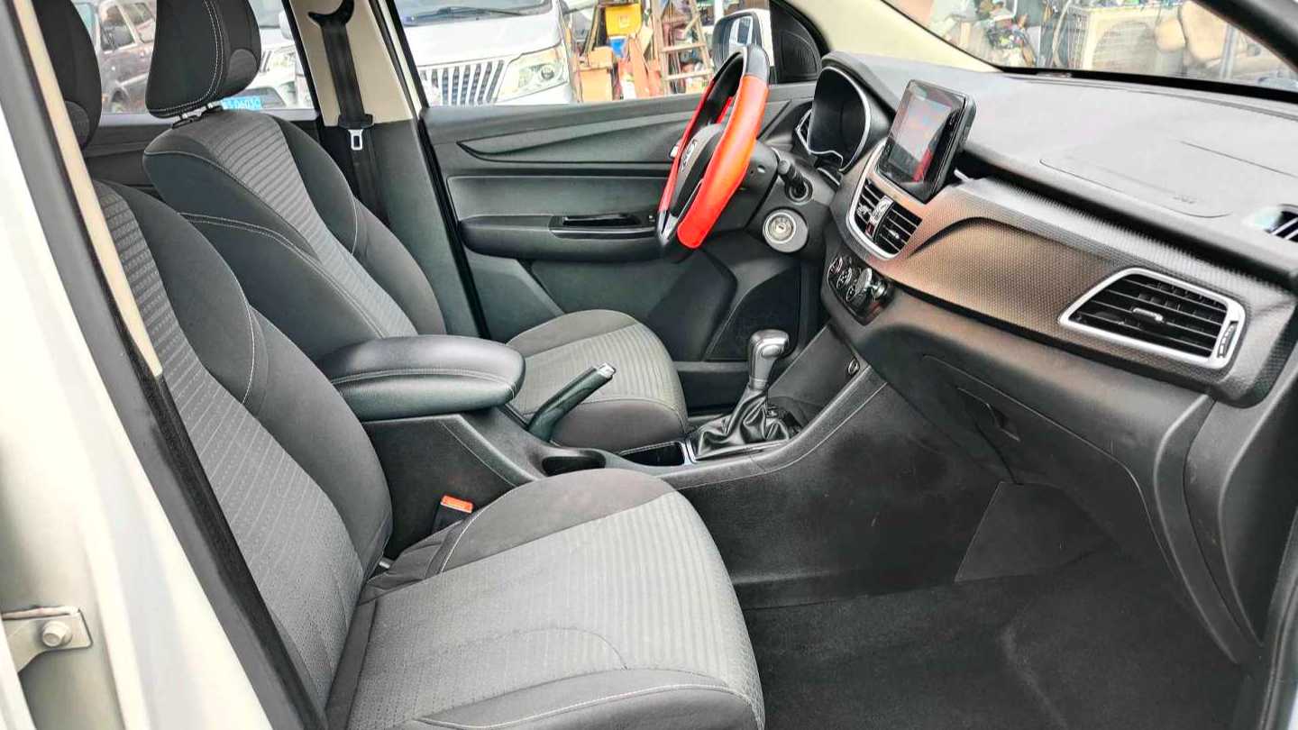 BAOJUN 730 2021 1.5T CVT Fashion 7-seater National V