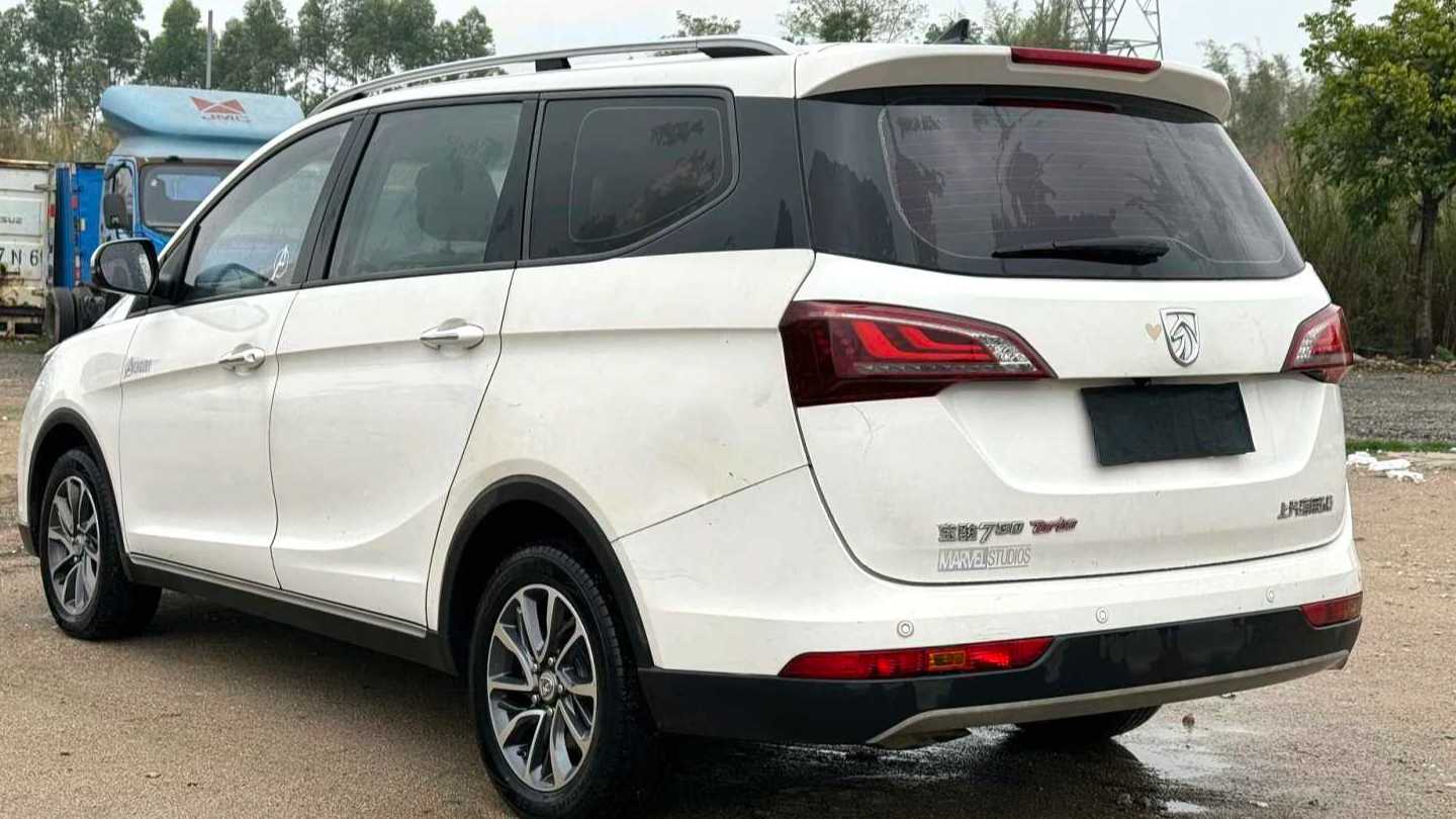 BAOJUN 730 2019 1.5T DCT flagship 7-seater national V