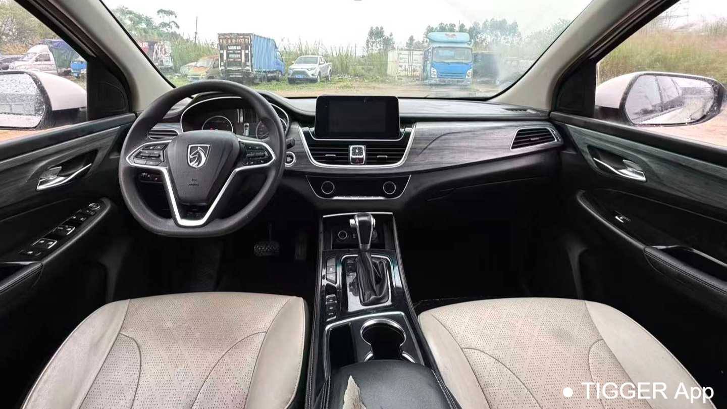 BAOJUN 730 2019 1.5T DCT flagship 7-seater national V