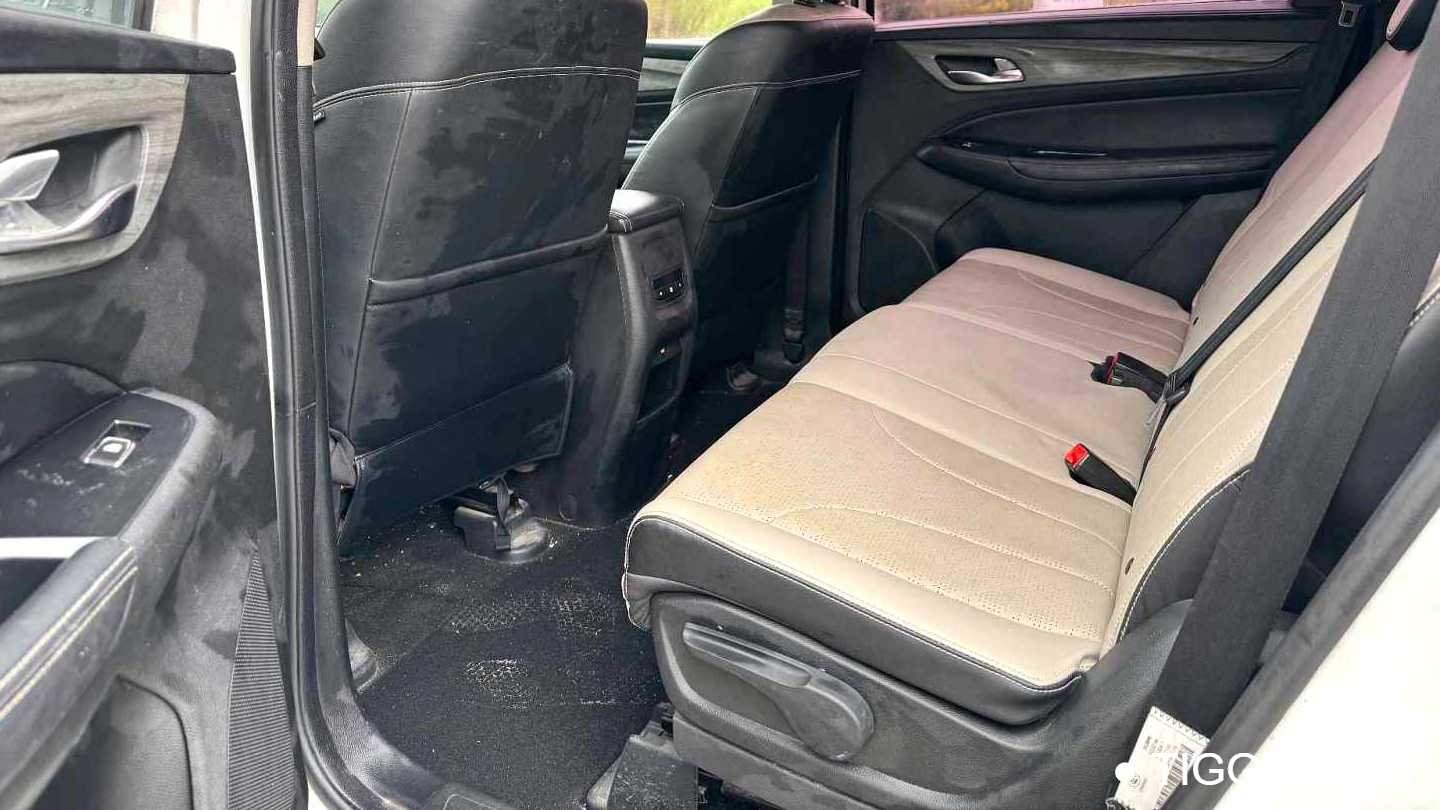 BAOJUN 730 2019 1.5T DCT flagship 7-seater national V